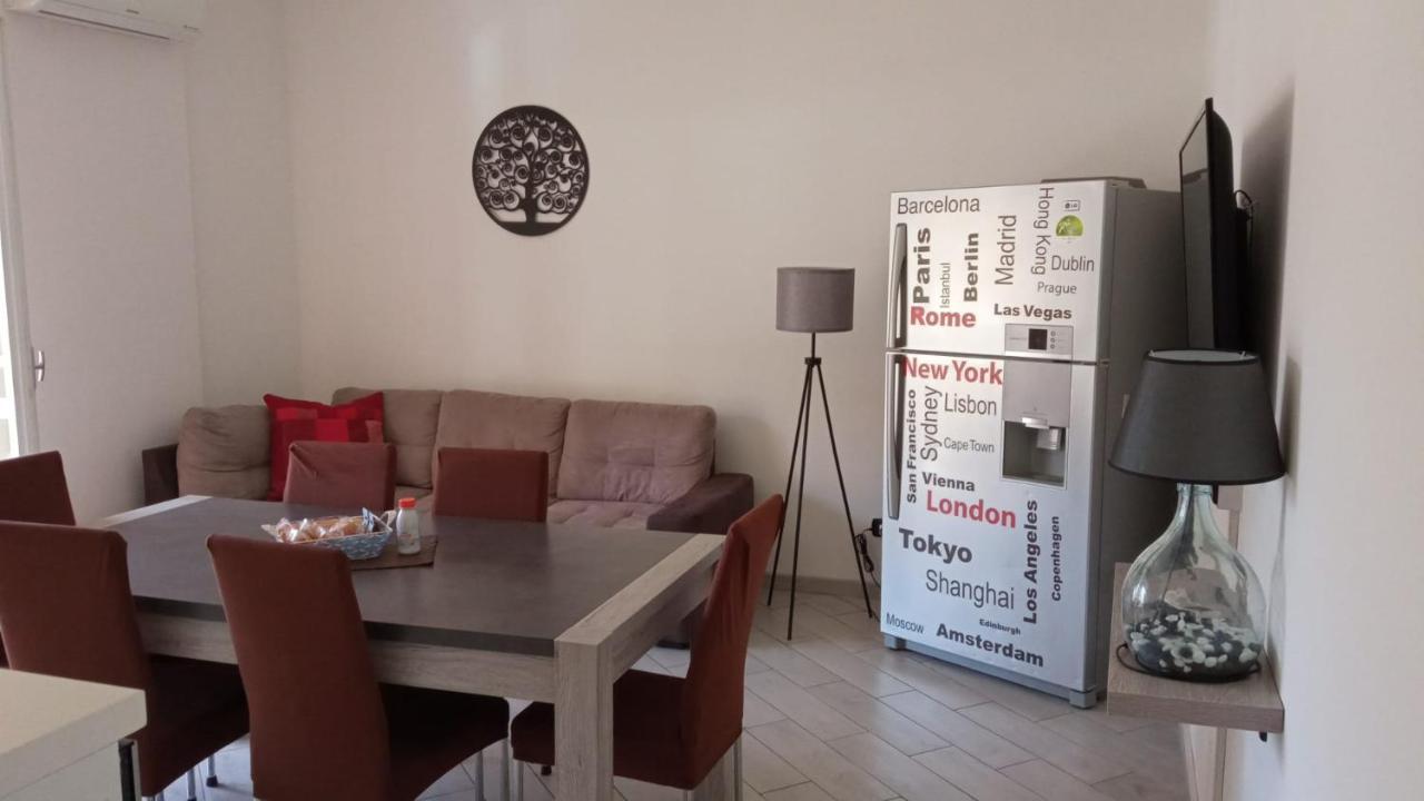 Family Apartment Brindisi Luaran gambar